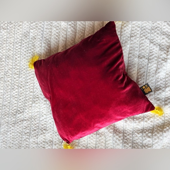 Gryffindor Red Velvet Accent Pillow - Picture 5 of 8